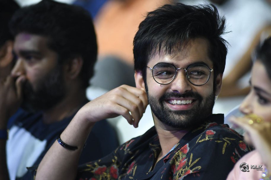 Vunnadhi-Okate-Zindagi-Movie-Audio-Launch